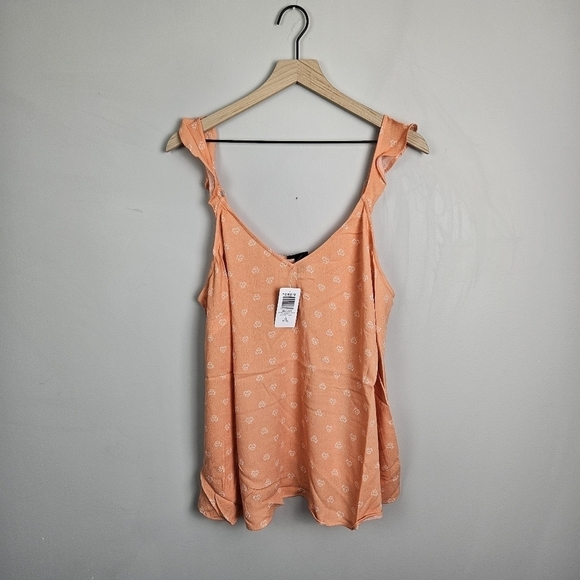 Torrid Washable Crinkle Gauze V-Neck Ruffle Strap Tank - Picture 3 of 10